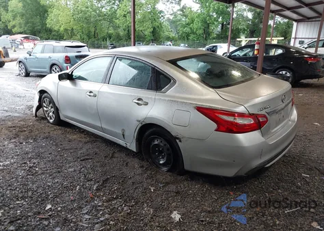 2017 Nissan Altima 2.5 S z USA, uszkodzony, nr VIN 1N4AL3AP4HC234196